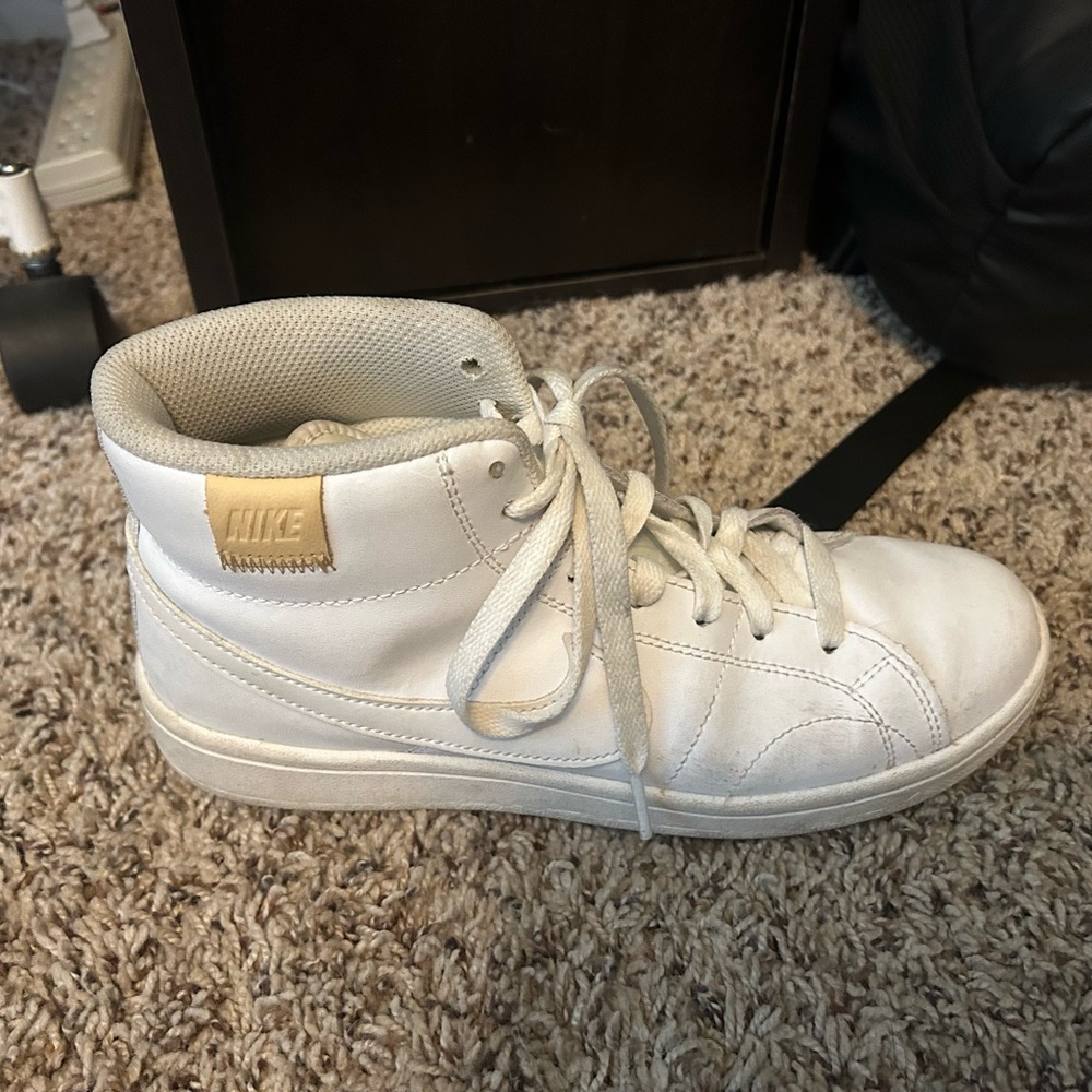 Nike Court Royale 2 Mids